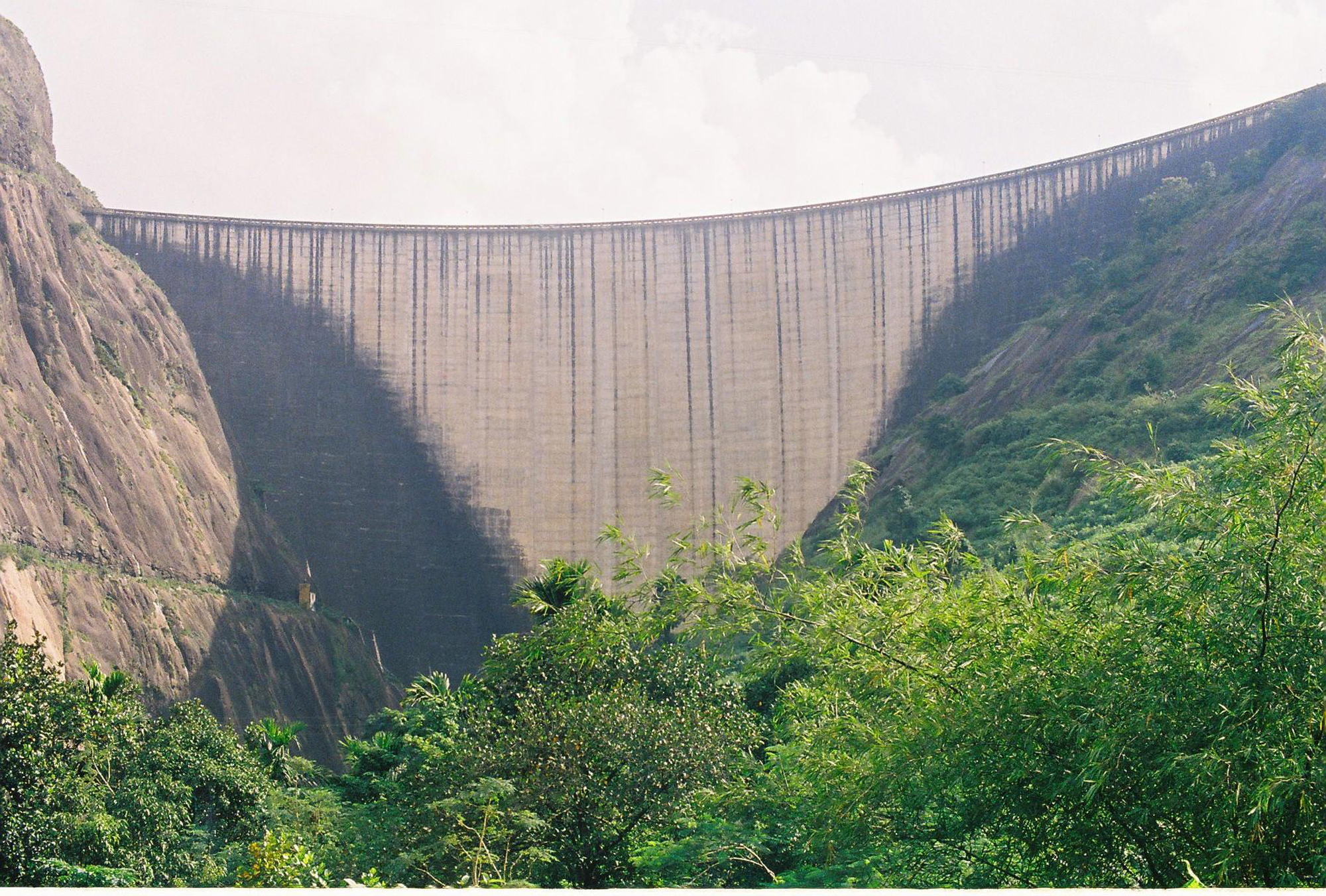 Idukki Arch Dam an Architectural Marvel in the Lap of Nature Realbharat