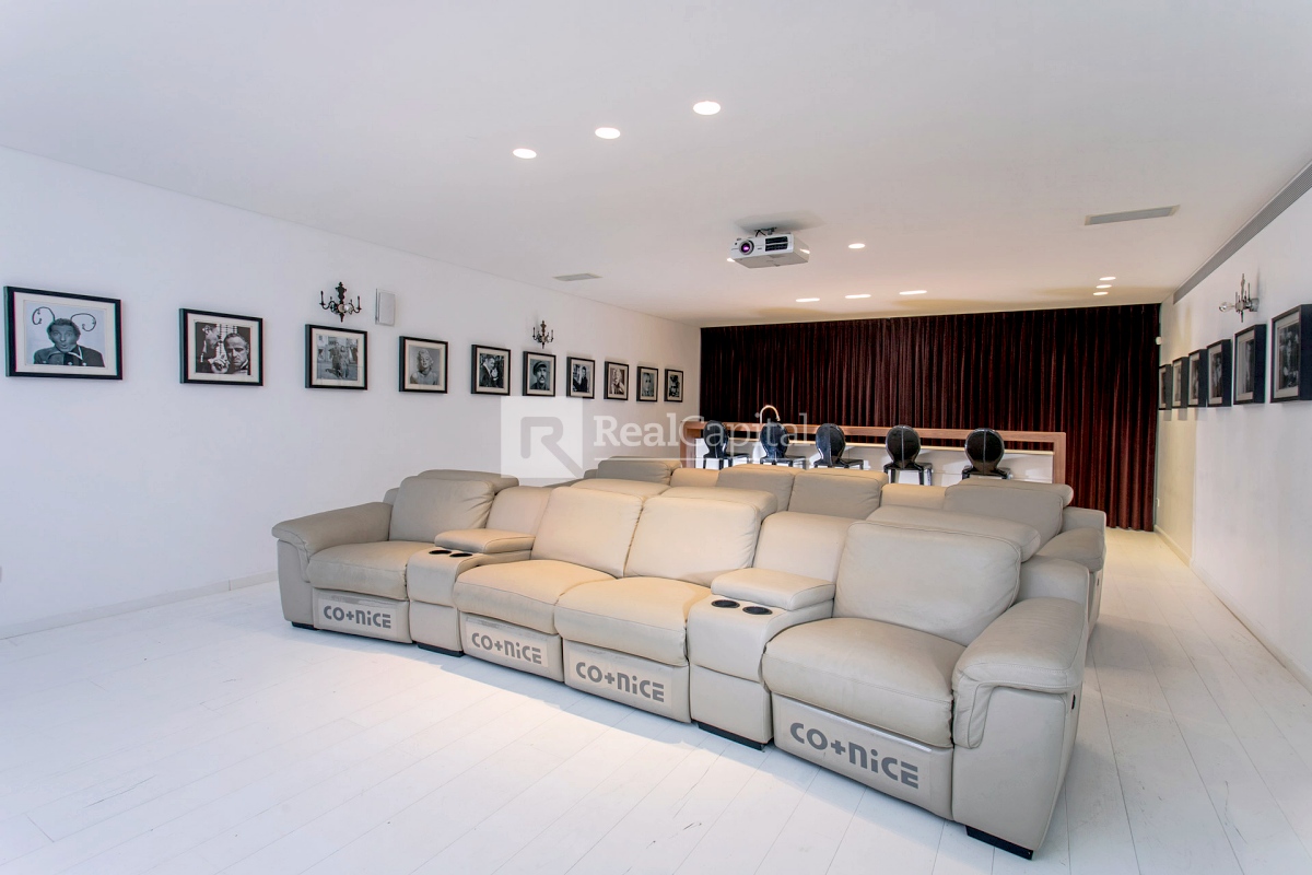 Rare Luxury Beach Front Property For Sale Located in Herzliya Pituach