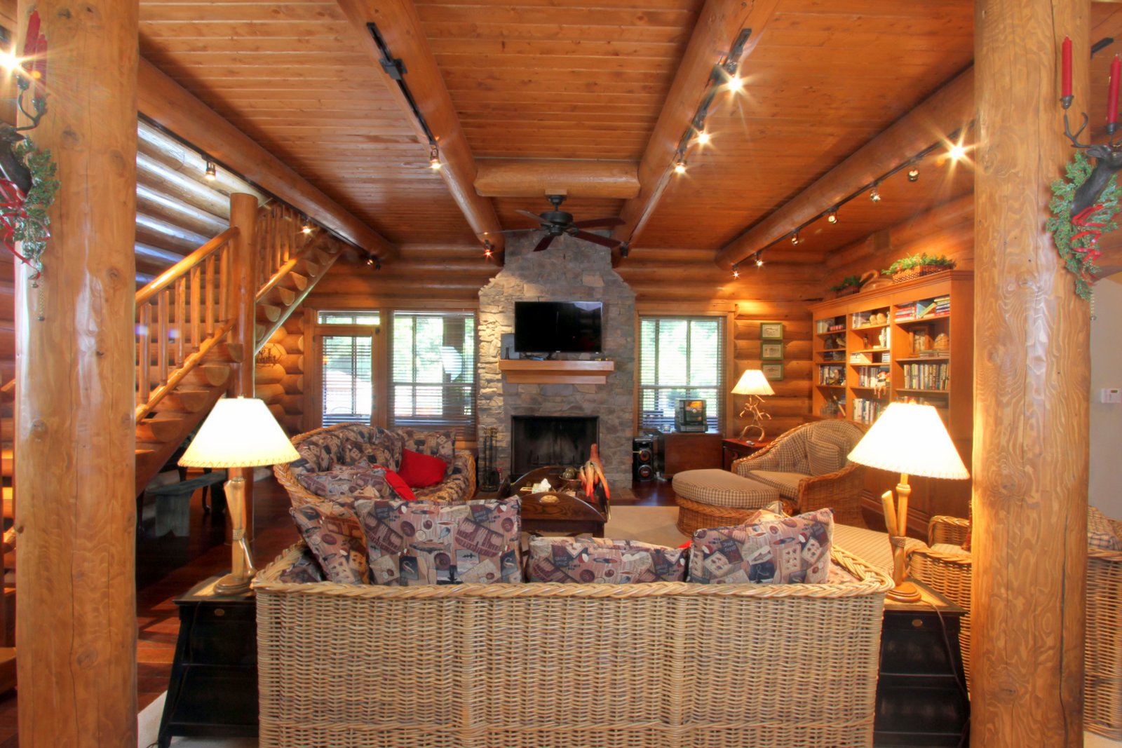 72 Artesian Avenue Artesian Lakes Real Estate