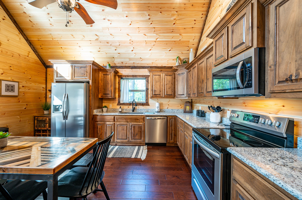 Cooper Corner Luxury Cabin for Sale Broken Bow Real Estate