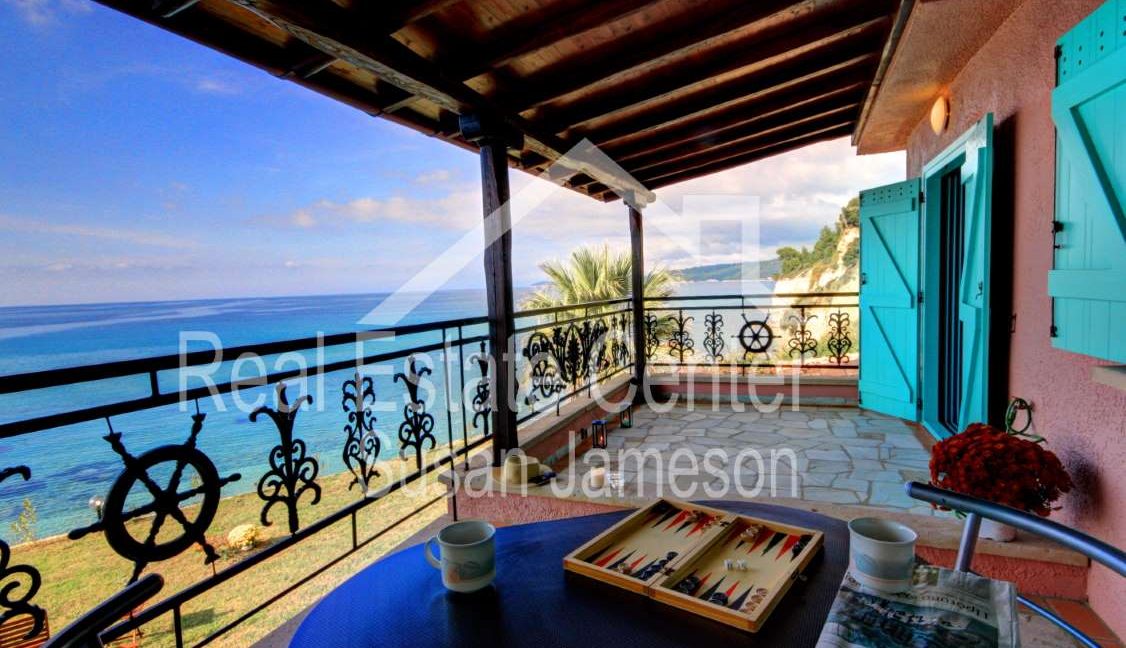 Prime Location Beachfront, Corner Lot!! Real Estate Center