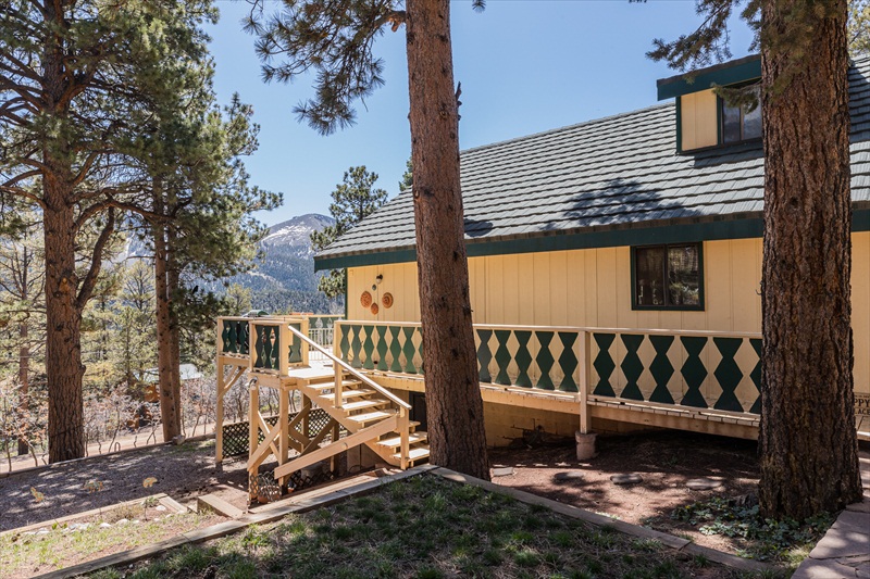 All Seasons Real Estate in Cuchara Devoe Pinehaven Home