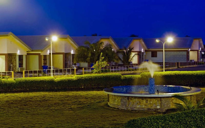 Whispering Palms Resort [ Pictures and Honest Review]