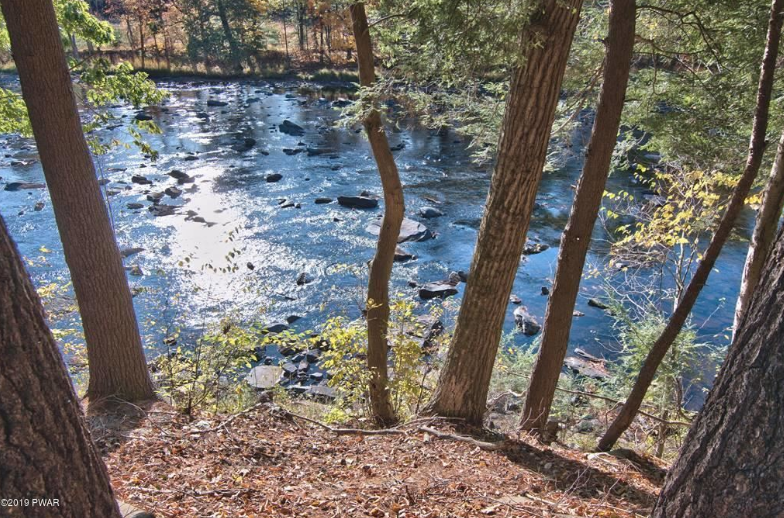 Riverfront Home For Sale on The Lackawaxen River 882 PA590 Real