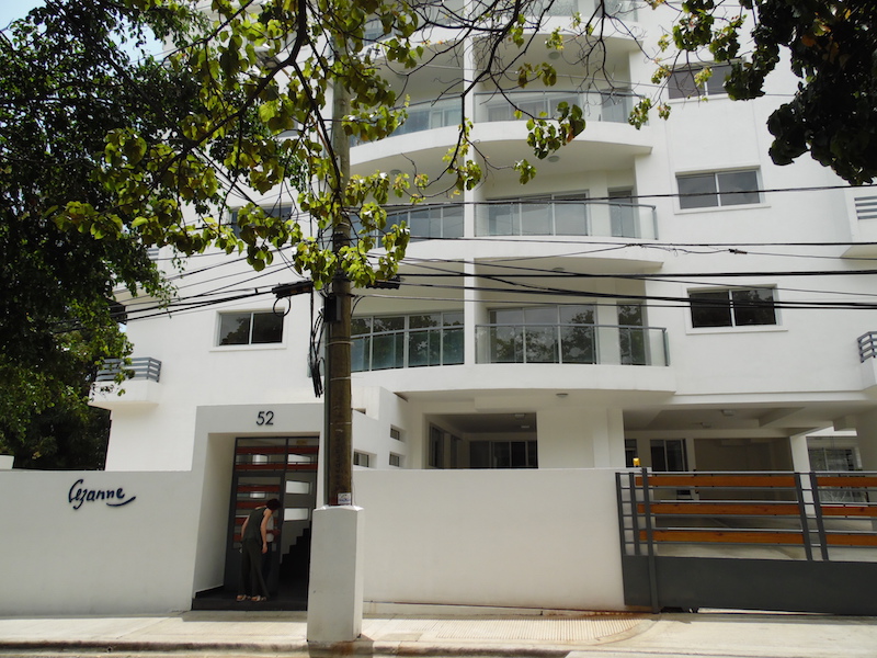 ENTRADA Real Estate Tropical