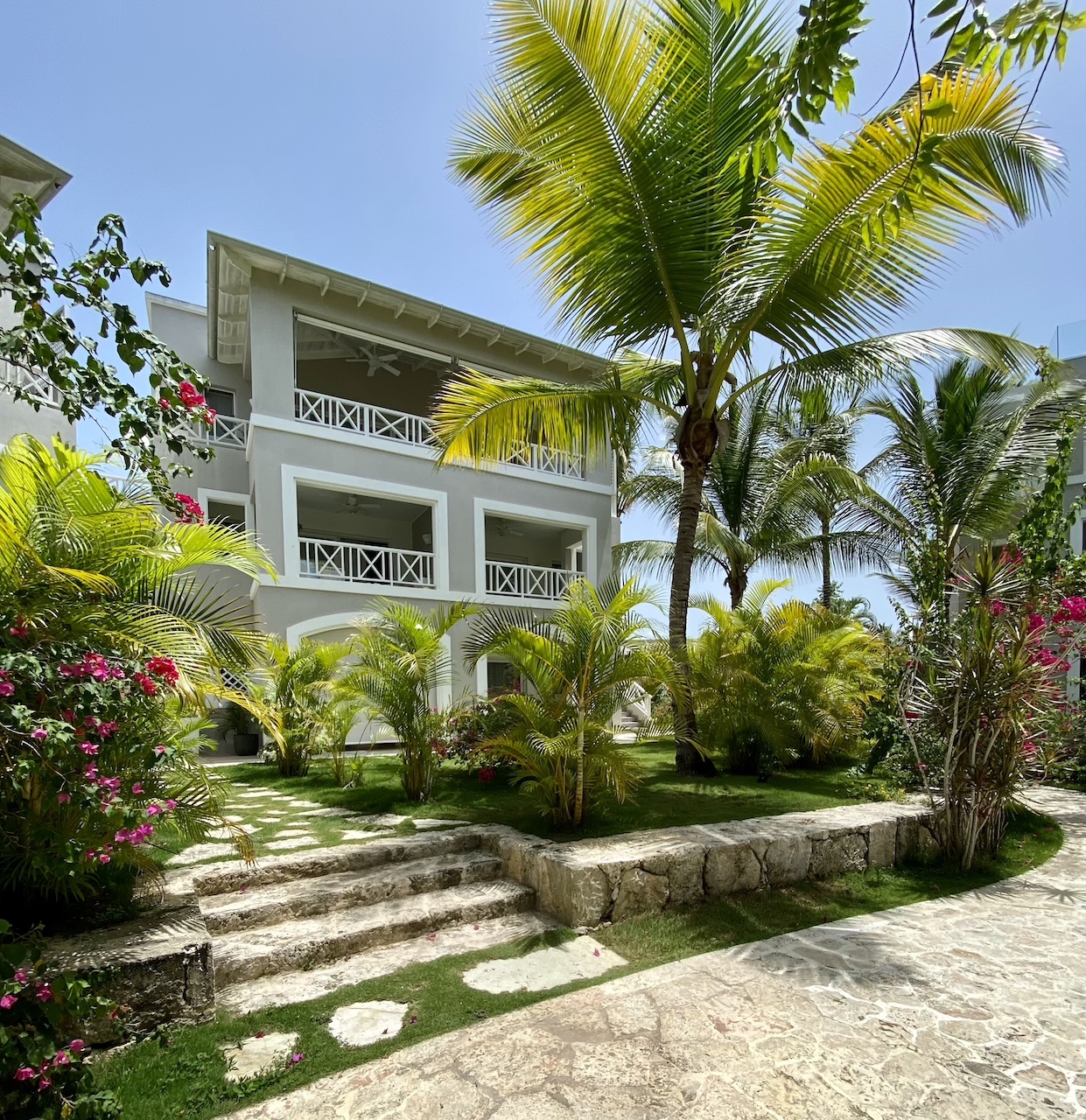 DOMINICUS TRACADERO FLAT CAPRI Real Estate Tropical