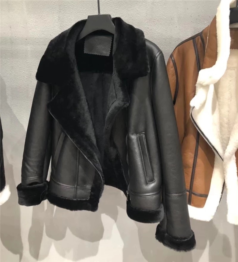 Dob Brodolom Carskih cazadora piel con borrego Podijelite rugati se