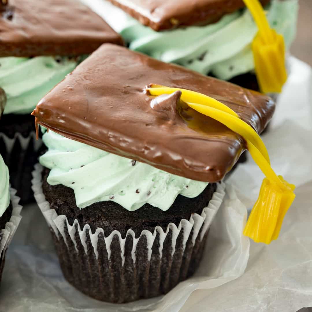 Graduation Cupcakes ⋆ Real Housemoms