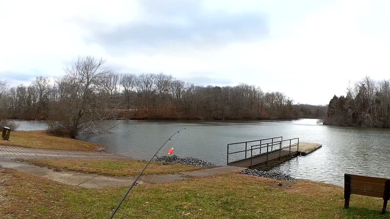 Do Fish Still Bite When Its COLD? Bank Fishing Open Water In Winter
