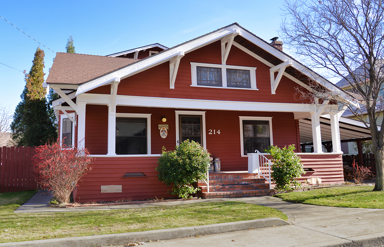 Some Victorian and other interesting homes in Yreka California