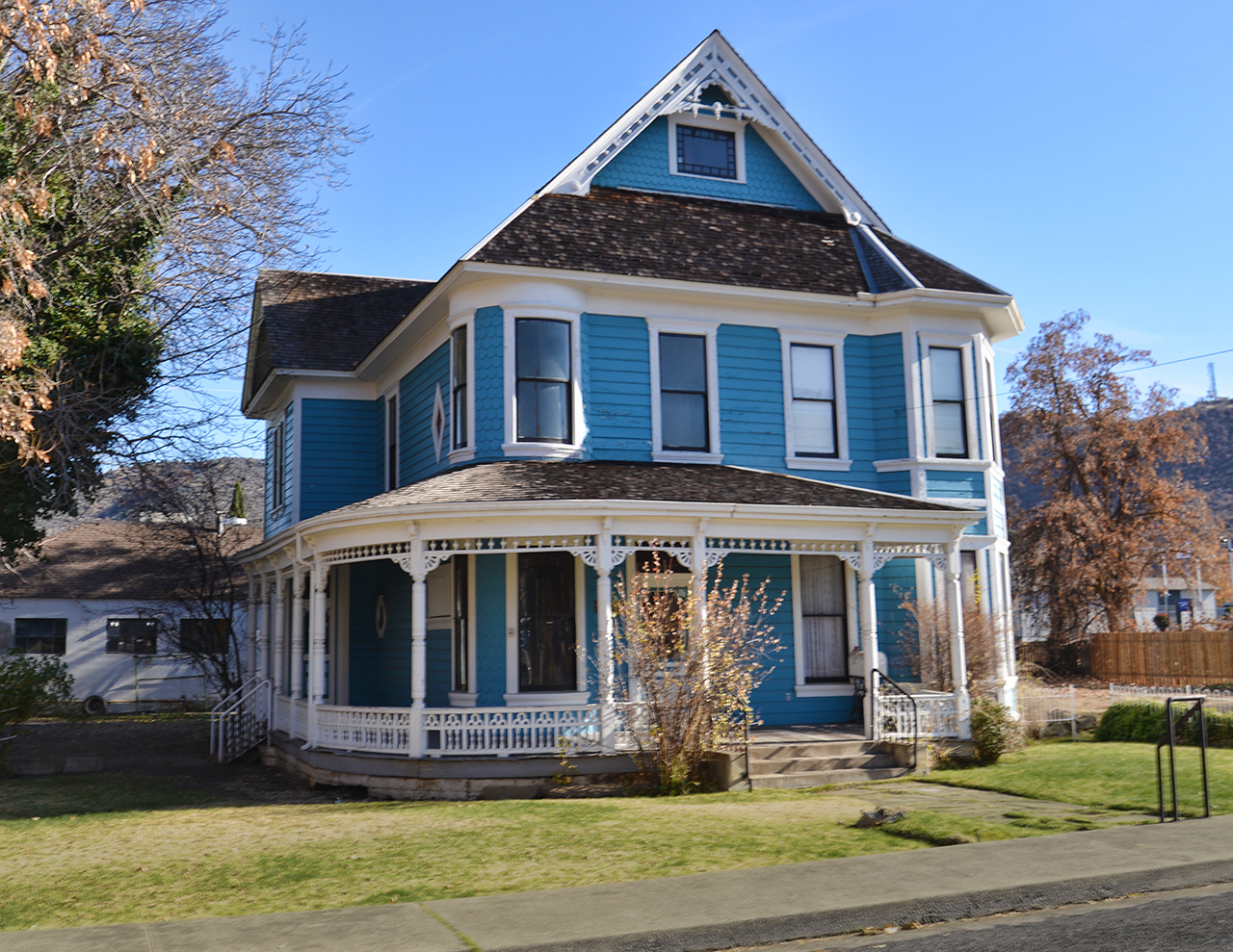 Some Victorian and other interesting homes in Yreka California
