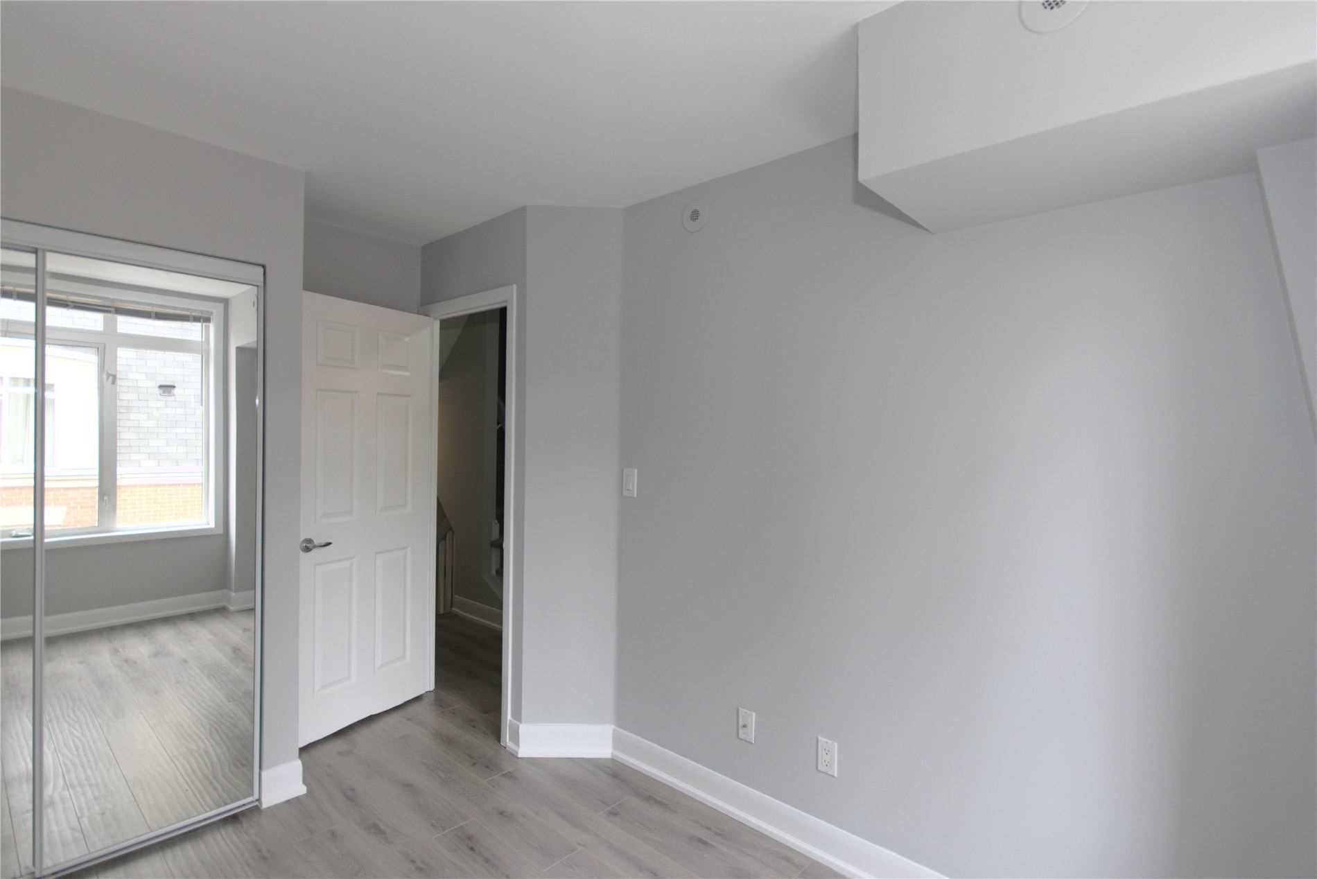 415 Jarvis St 325, Jarvis Street Corridor, Toronto Price, Warnings