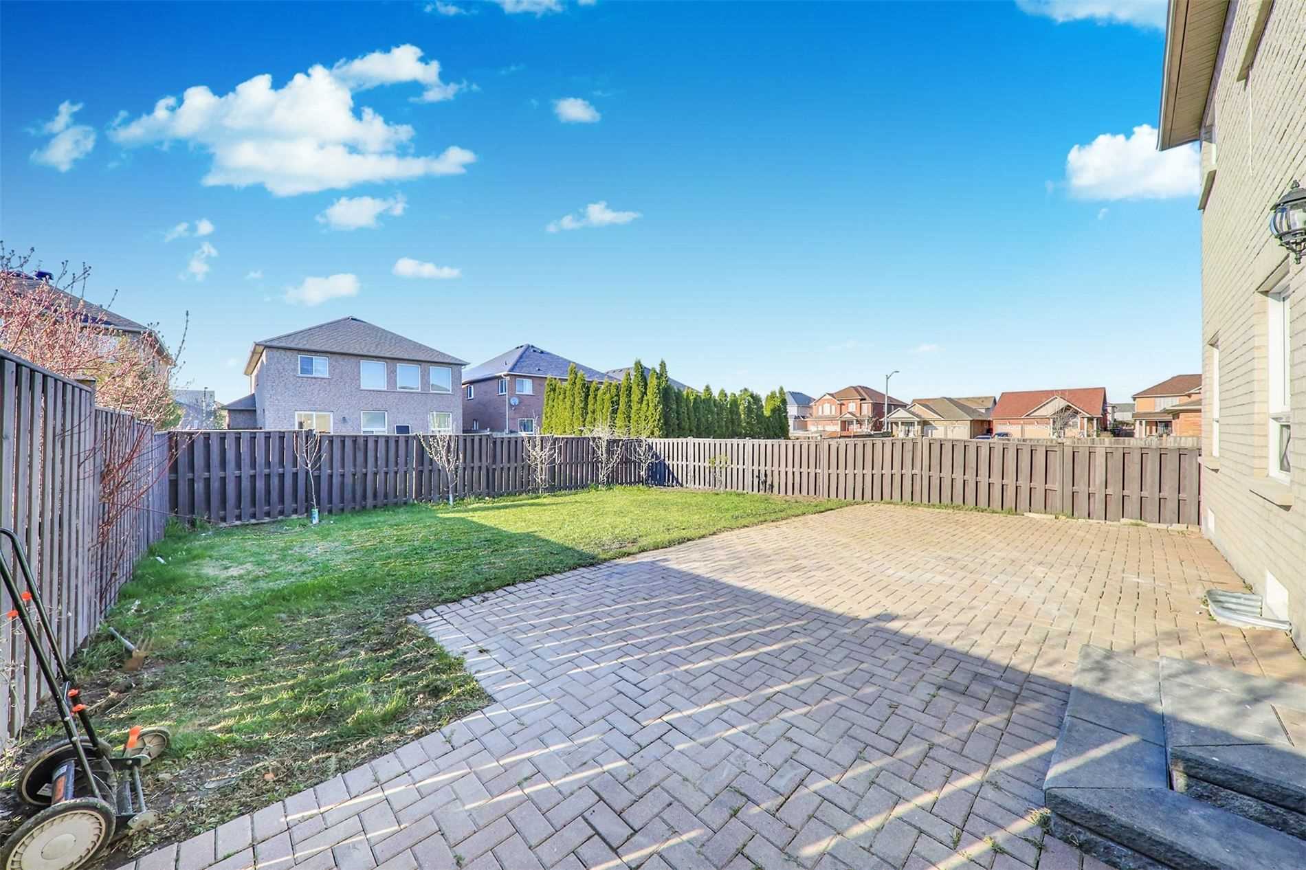 6 Pardon Ave, Williamsburg, Whitby Price, Warnings, Schools Toronto