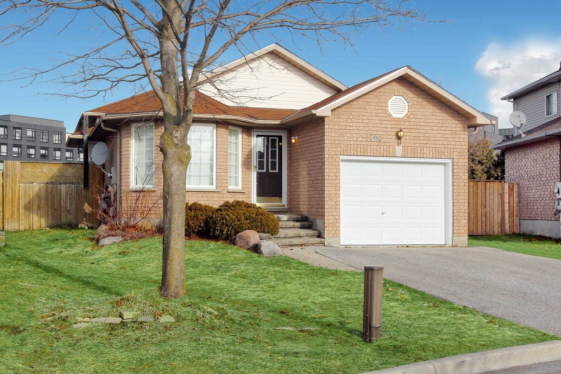 1792 Mcgill Crt, Samac, Oshawa Price, Warnings, Schools Toronto