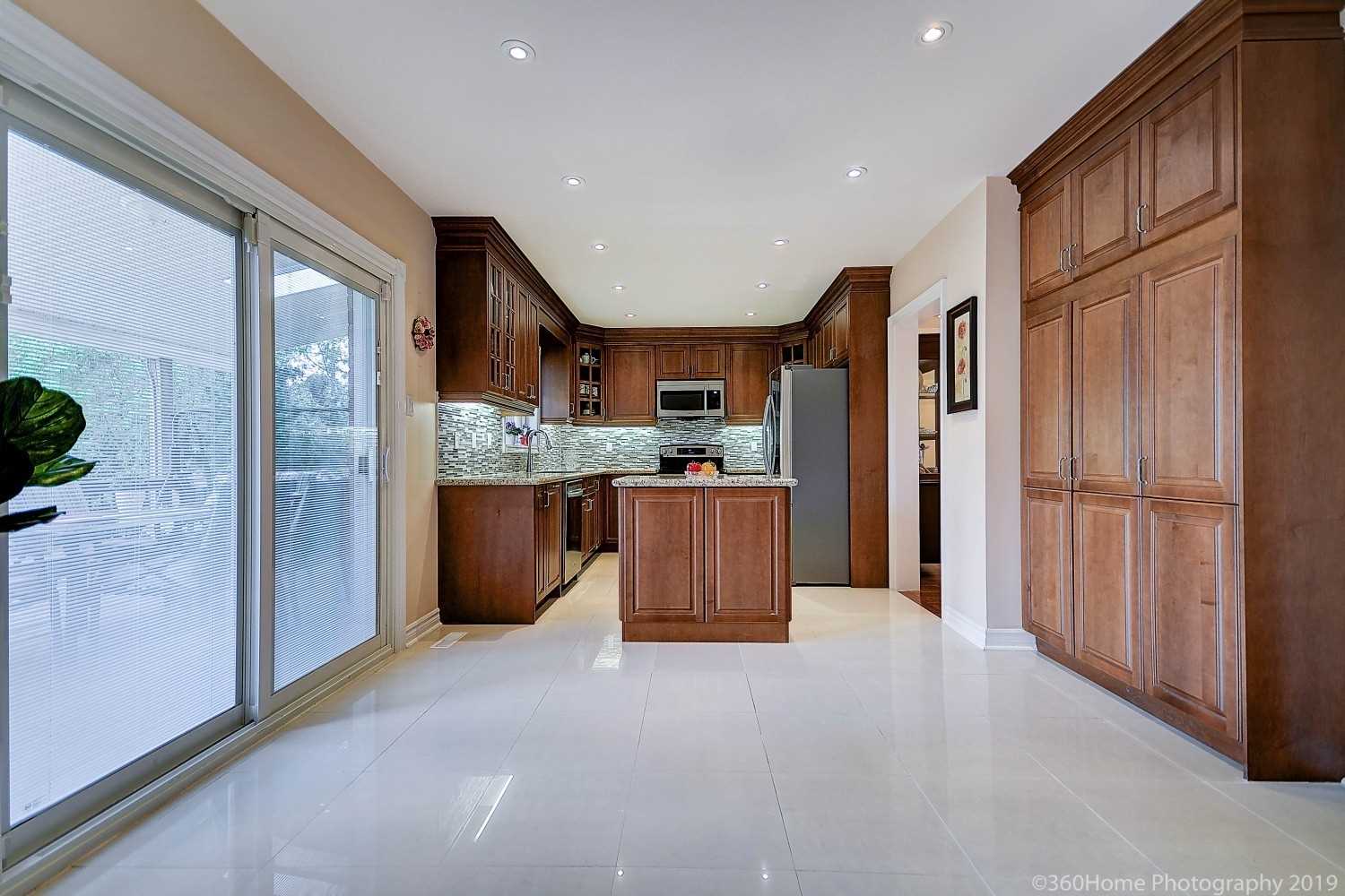 51 Springbrook Dr, Langstaff, Richmond Hill Price, Warnings, Schools