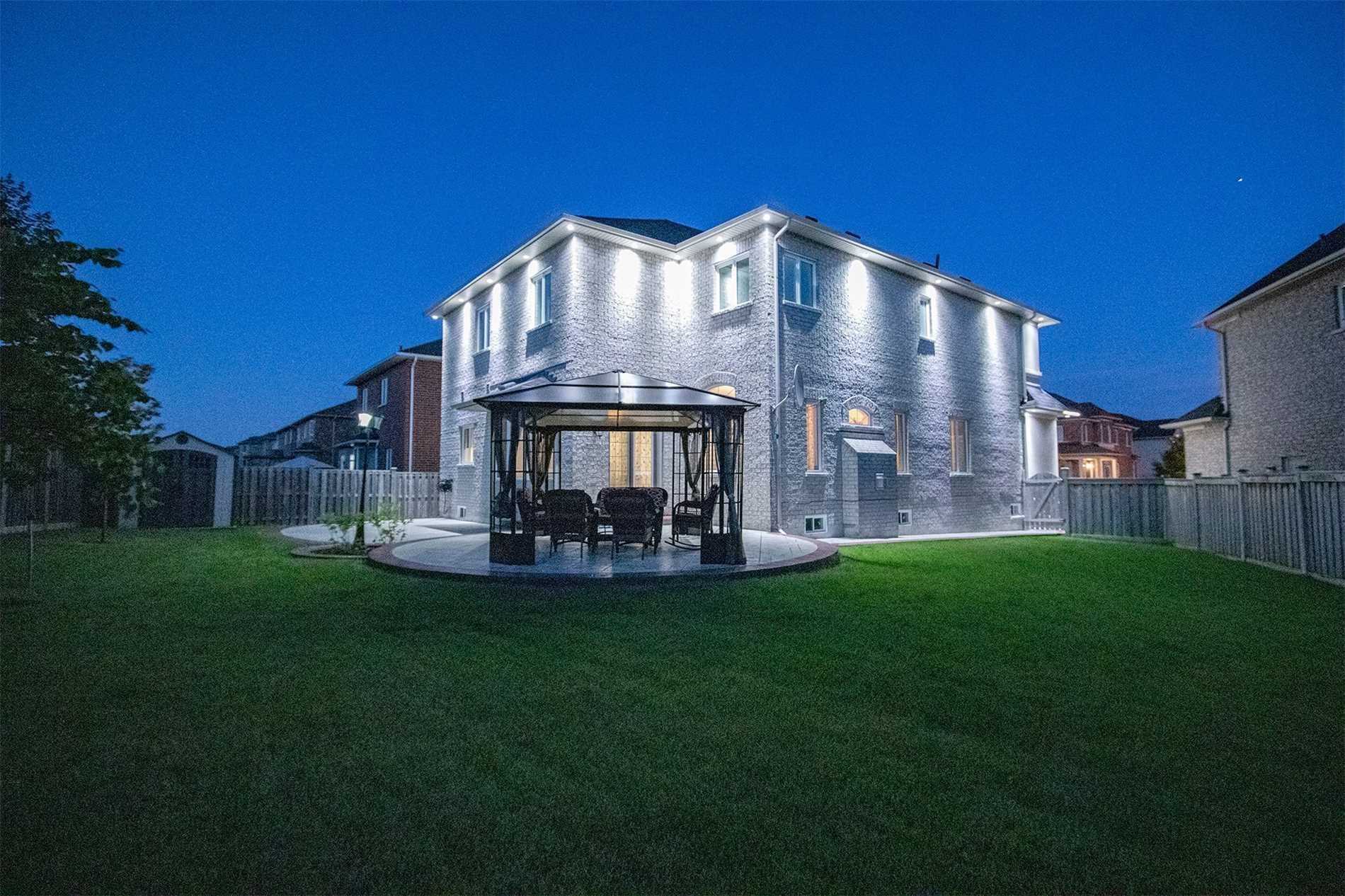 24 Terrance Dr, Box Grove, Markham Price, Warnings, Schools Toronto