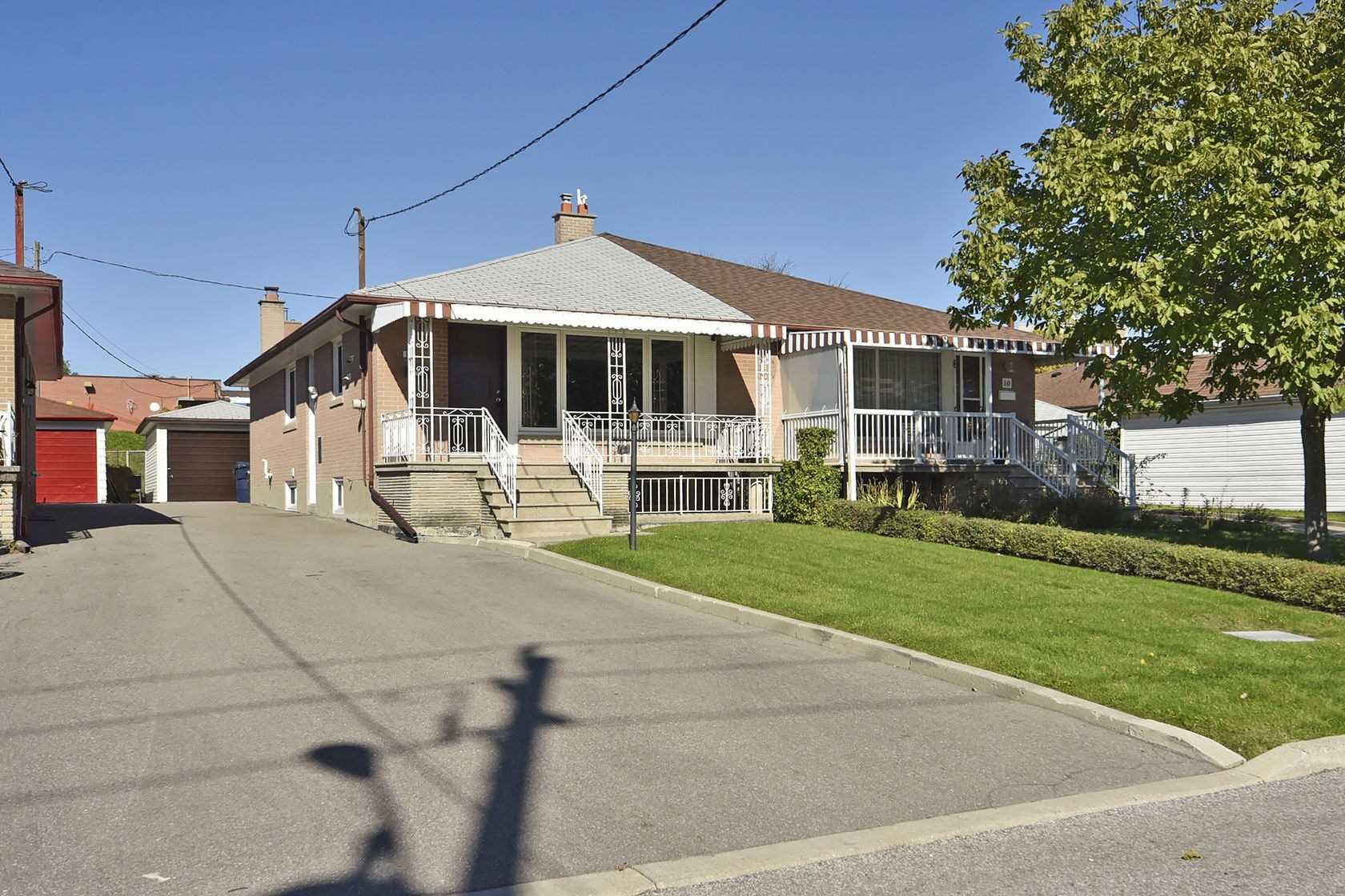 12 Heavitree Dr, Downsview, Toronto Price, Warnings, Schools