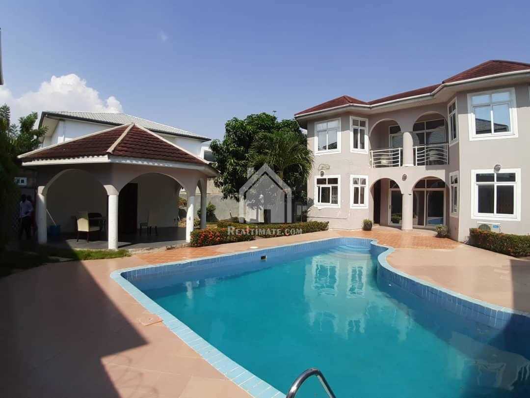 5 bedrooms swimming pool house for rent in east Legon near A&C mall