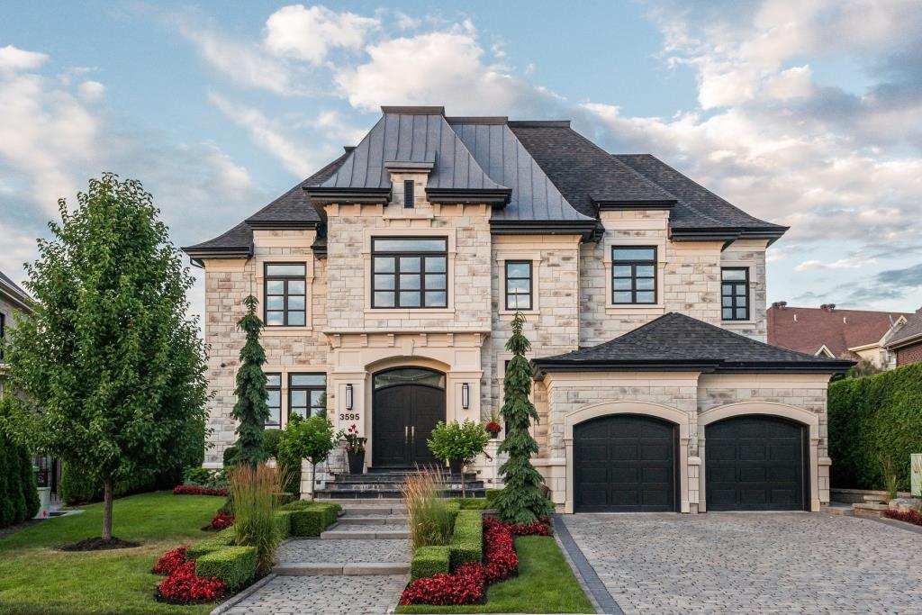 Prestigious House in Nouveau St Laurent Zhuo Jun Qian, Real Estate