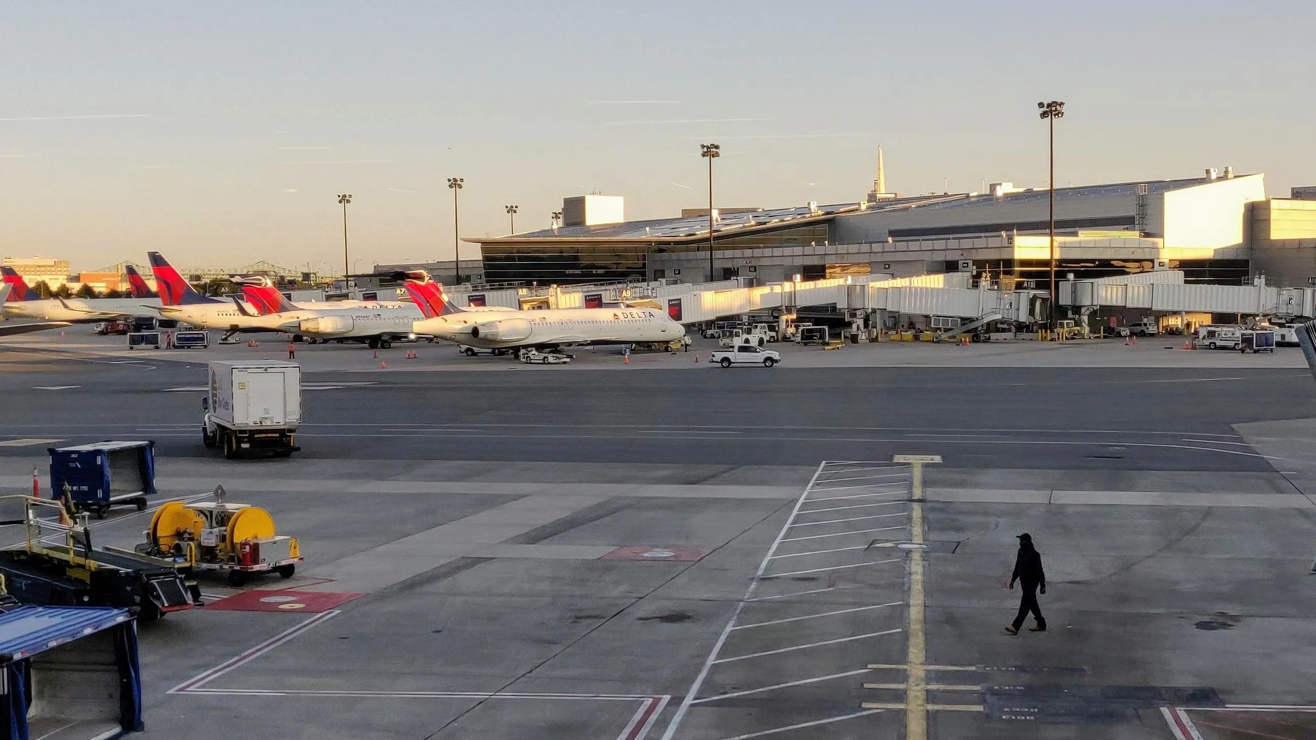 Famous Boston Logan Airport Delta Arrival Terminal 2022 IHSANPEDIA
