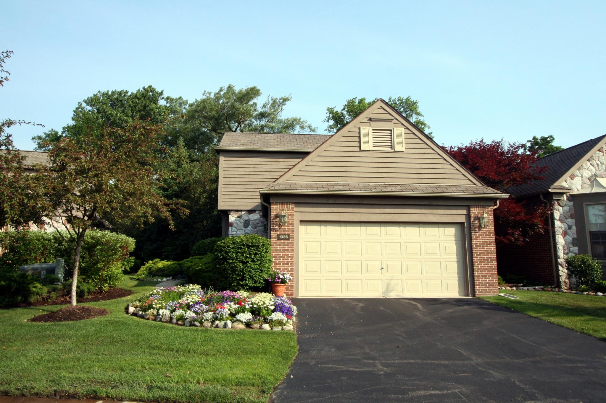 Huron Chase Condos, Ann Arbor Ann Arbor condos and real estate for sale