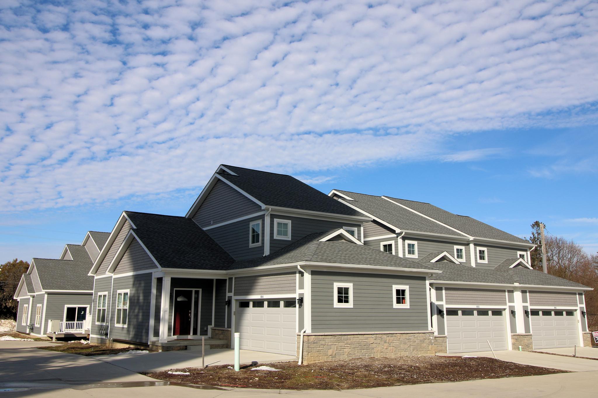 Risdon Heights, Luxury Townhouse Condos in Saline MI