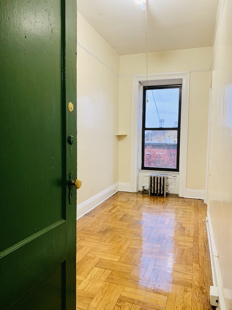 Large 3 bedroom apartment in downtown Brooklyn for RENT