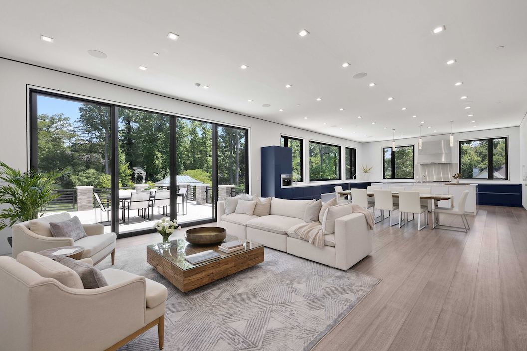 8801 Fernwood Rd Property For Sale Offered by HEIDER