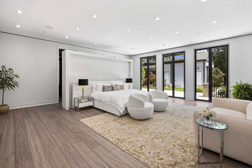 8801 Fernwood Rd Property For Sale Offered by HEIDER