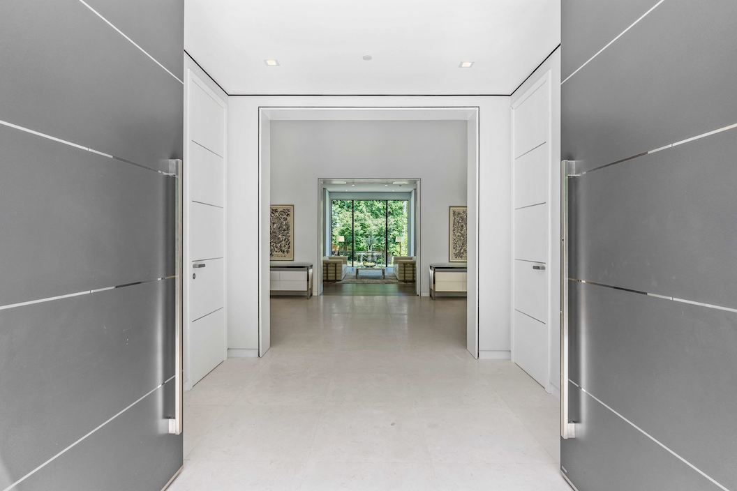 8801 Fernwood Rd Property For Sale Offered by HEIDER