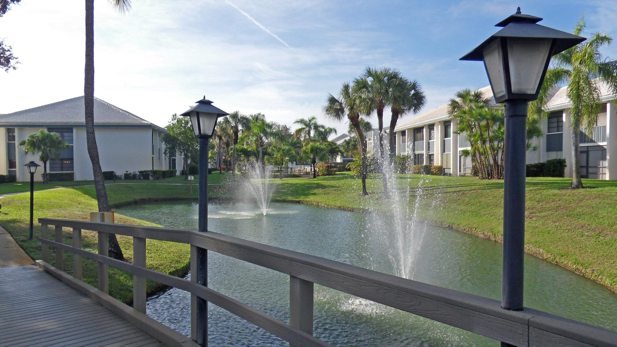 Pierpoint Yacht Club Condos in Stuart FL