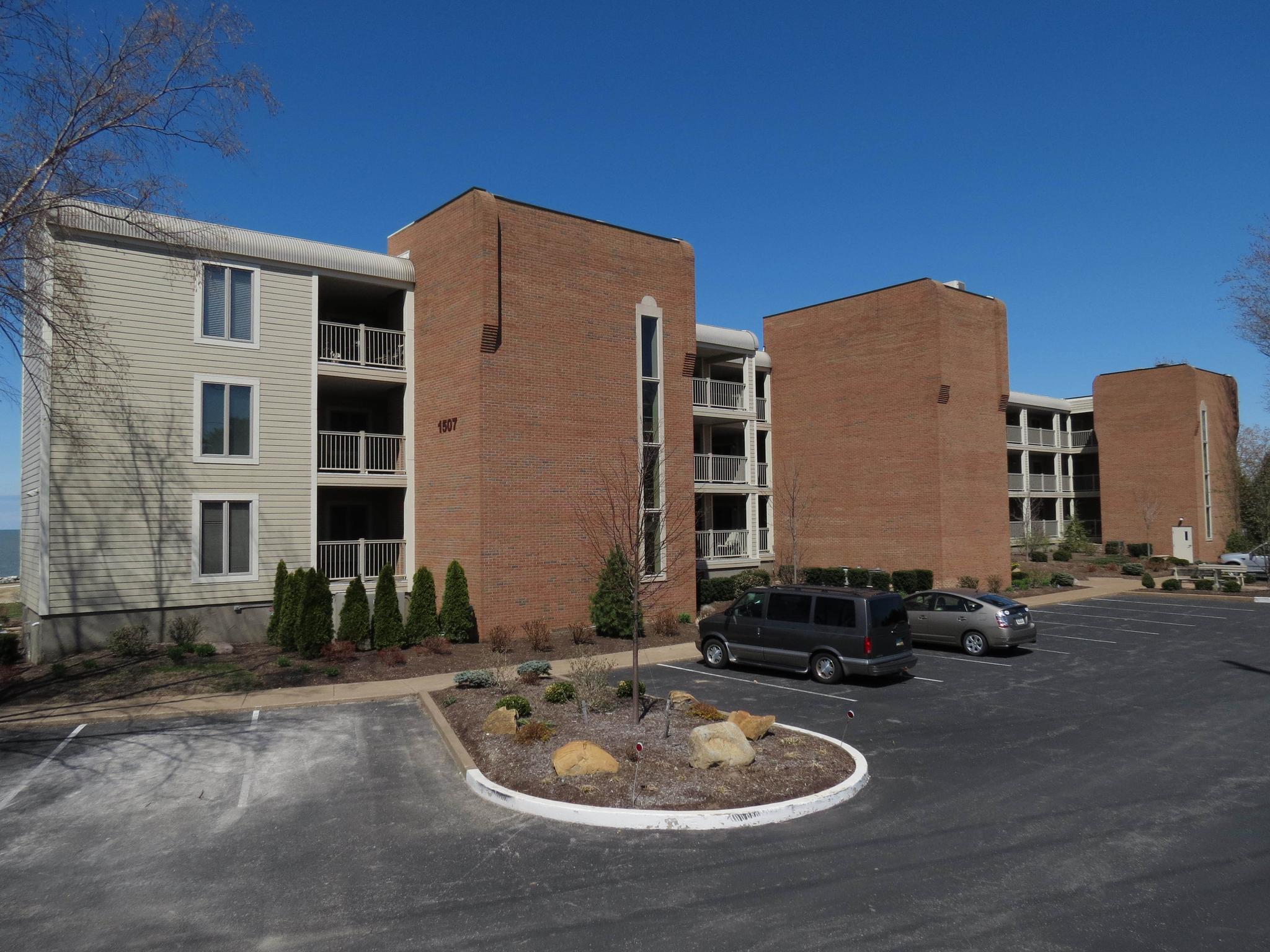 Beachwood Villas Huron Ohio