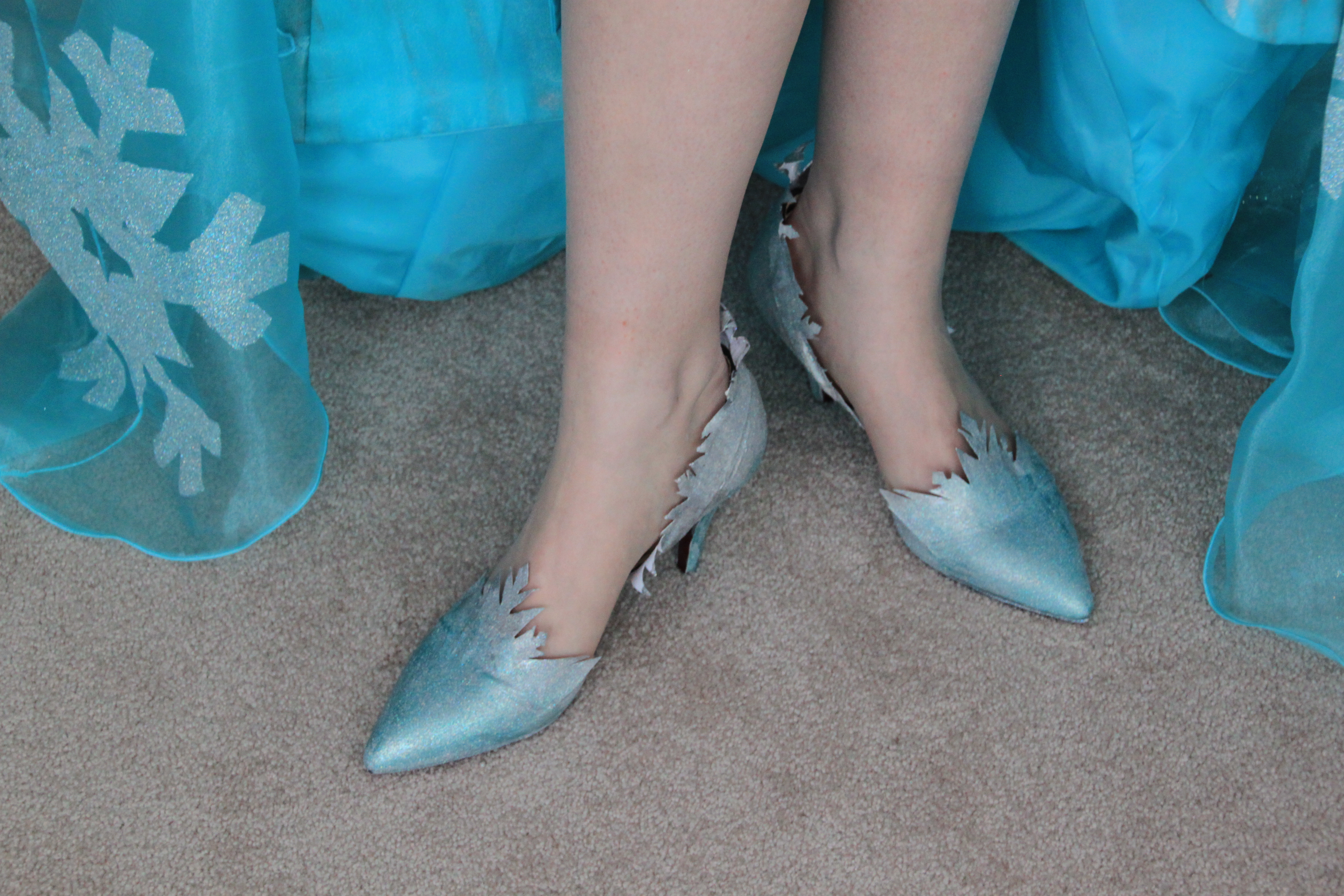 Elsa from Disney’s Frozen Costume Walkthrough Part 3 The Shoes