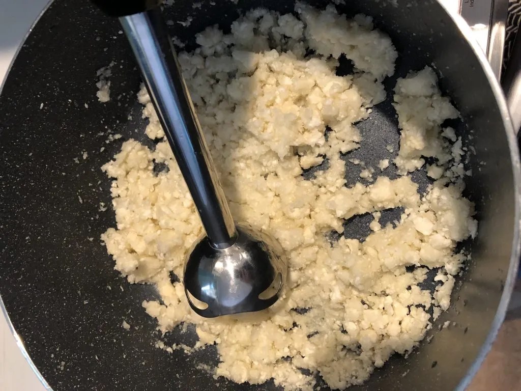 Healthy Cauliflower Fritters with Cheese (GF or not!) rebbetzin unplugged