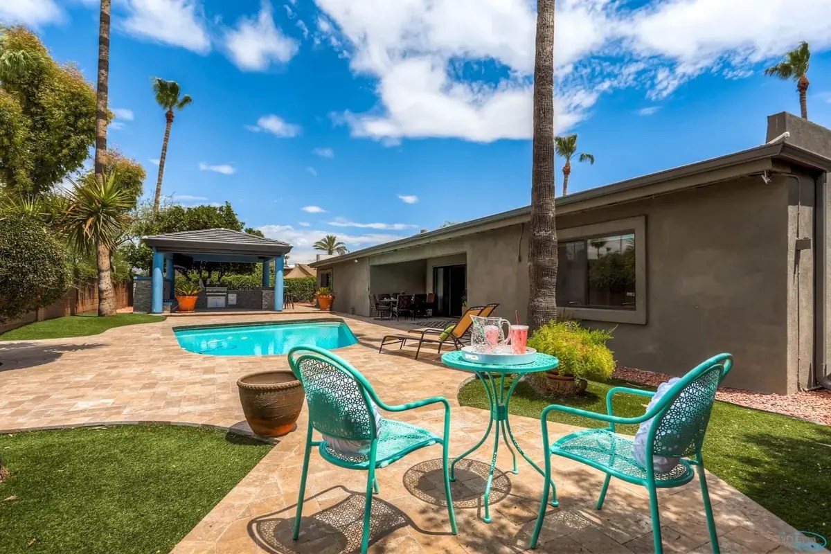 Paradise Valley Vacation Rentals Homes & Condos