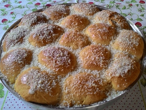 Receita de Rosca de Leite Condensado com Coco e Goiabada Receita Toda