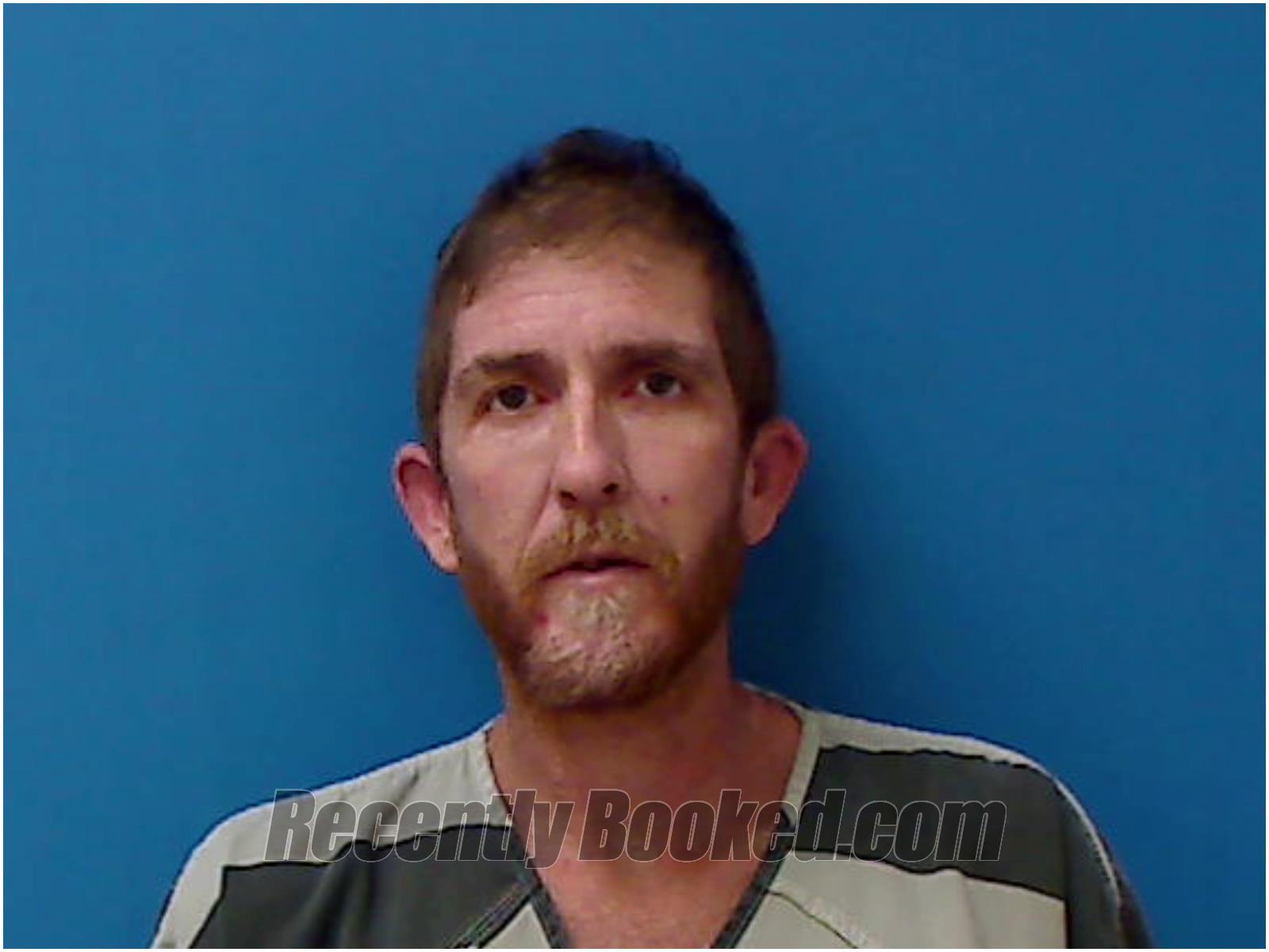 Recent Booking / Mugshot for ROBERT LEE LONG in Catawba County, North