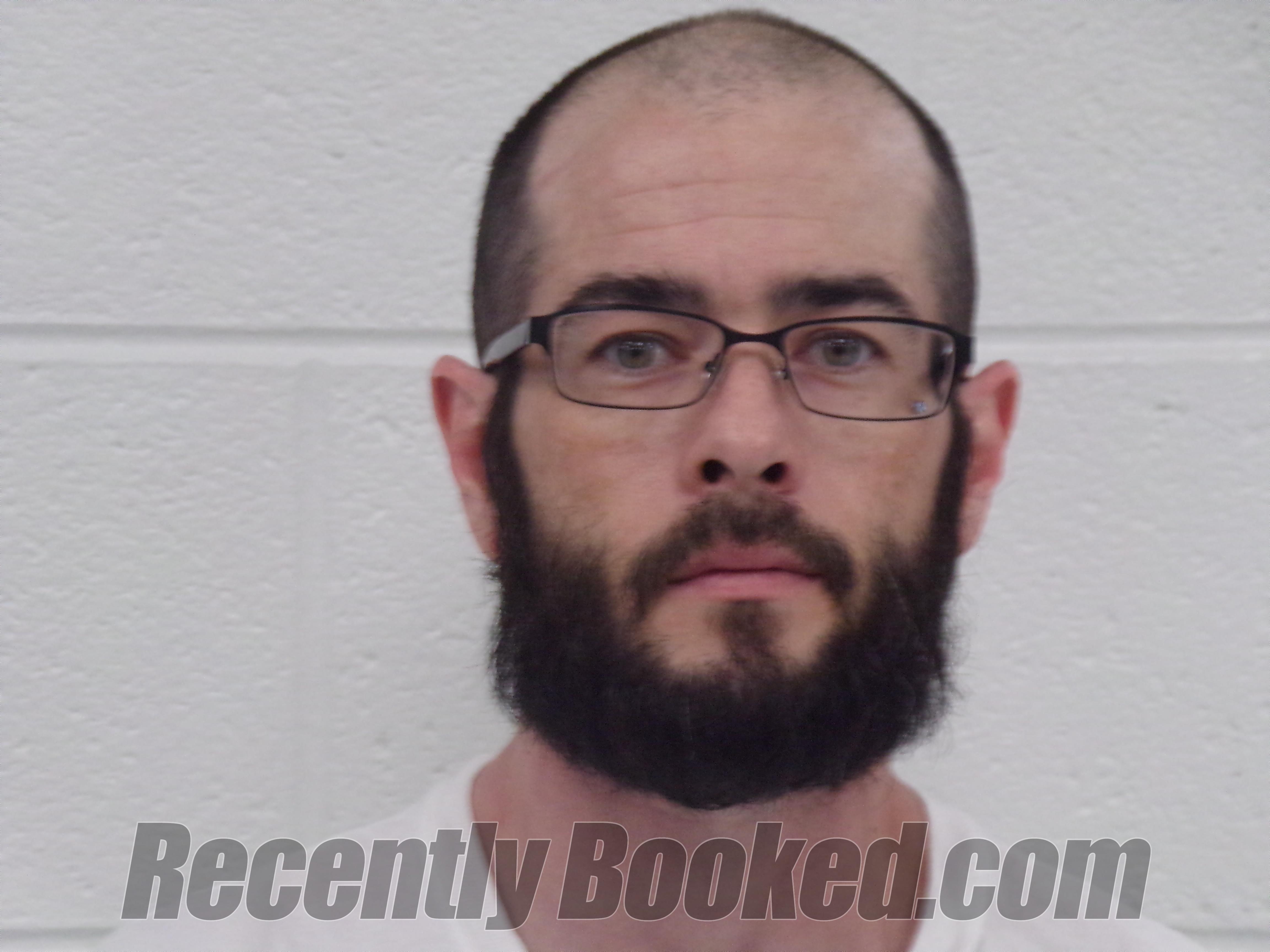 Recent Booking / Mugshot for Matthew Glenn Emerick in Allegany County, Maryland