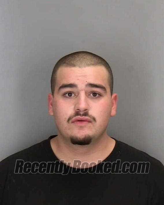 Recent Booking / Mugshot for YOAN JAVIER AGUILARMOLINA in Marion