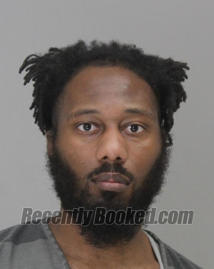 Recent Booking / Mugshot for LADARION WILLIS in Dallas County, Texas