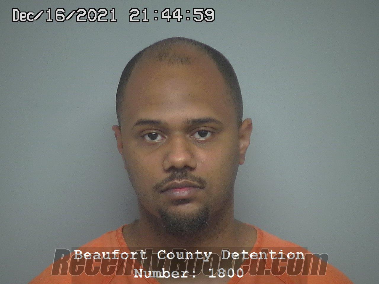 Recent Booking / Mugshot for JOSHUA MOORE in Beaufort County, South
