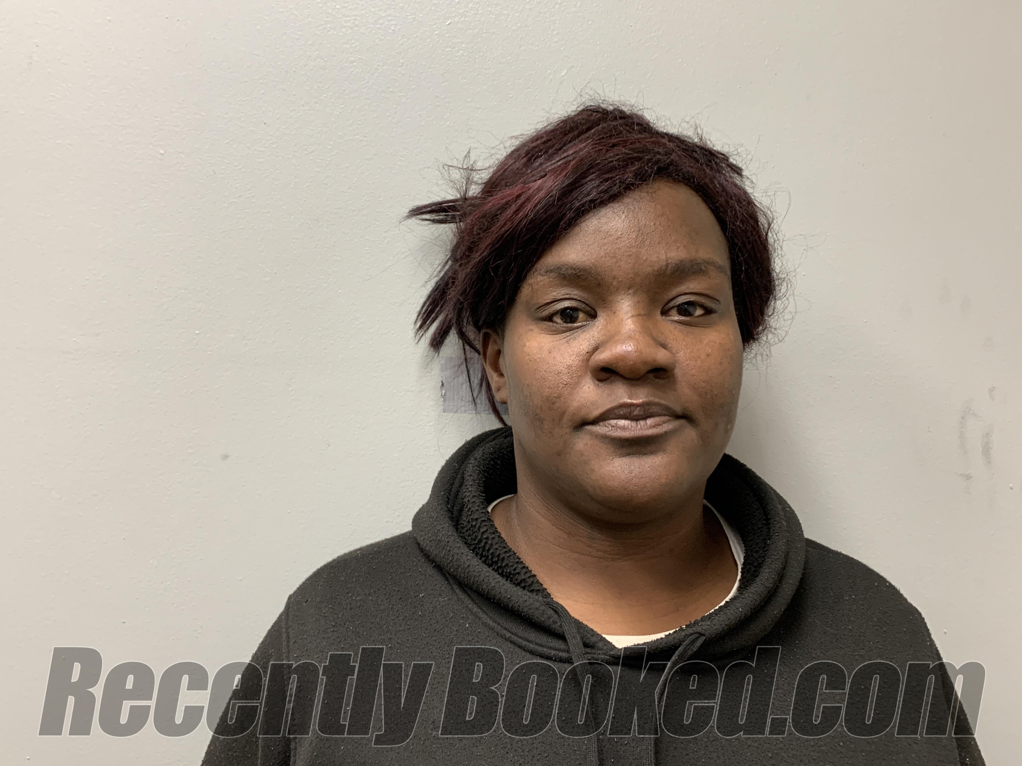 Recent Booking / Mugshot for LATASHA MARIE DAVIS in Madison County, Alabama