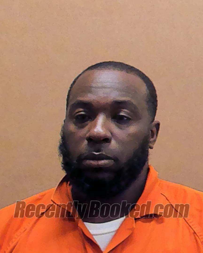 Recent Booking / Mugshot for KELVIN ONEAL SANDERS in Montgomery County