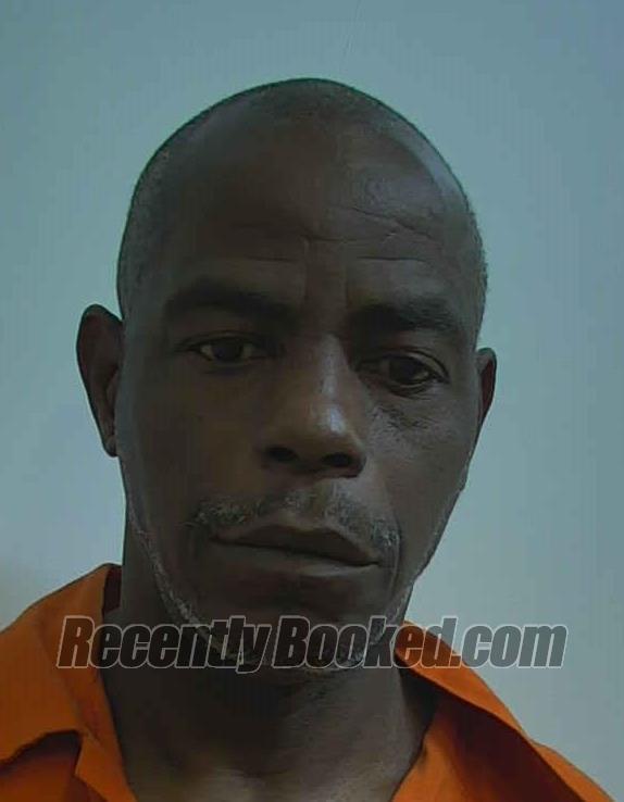 Recent Booking / Mugshot for RAPHAEL TYRONE MCCULLOUGH in Montgomery
