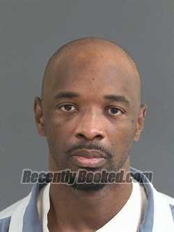 Recent Booking / Mugshot for CAMERON BANKS in Charleston County, South