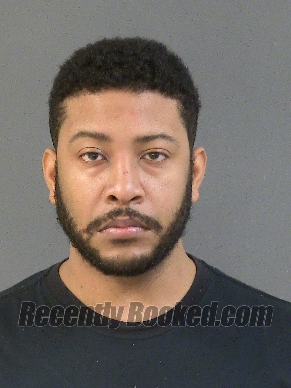 Recent Booking / Mugshot for KELVIN C BARRETT in Charleston County