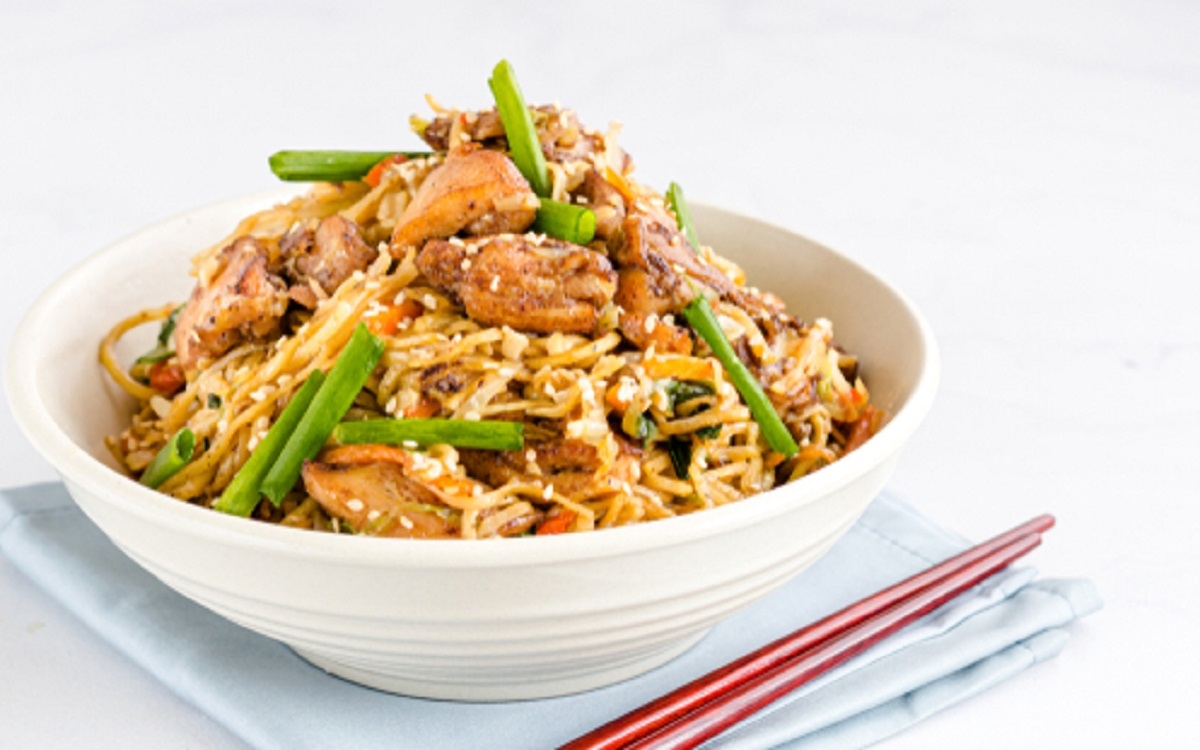 recette de chow mein au poulet avec chou chinois