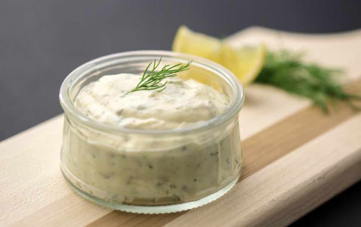 Salsa tártara. Receta fácil y rápida para carnes y pescados
