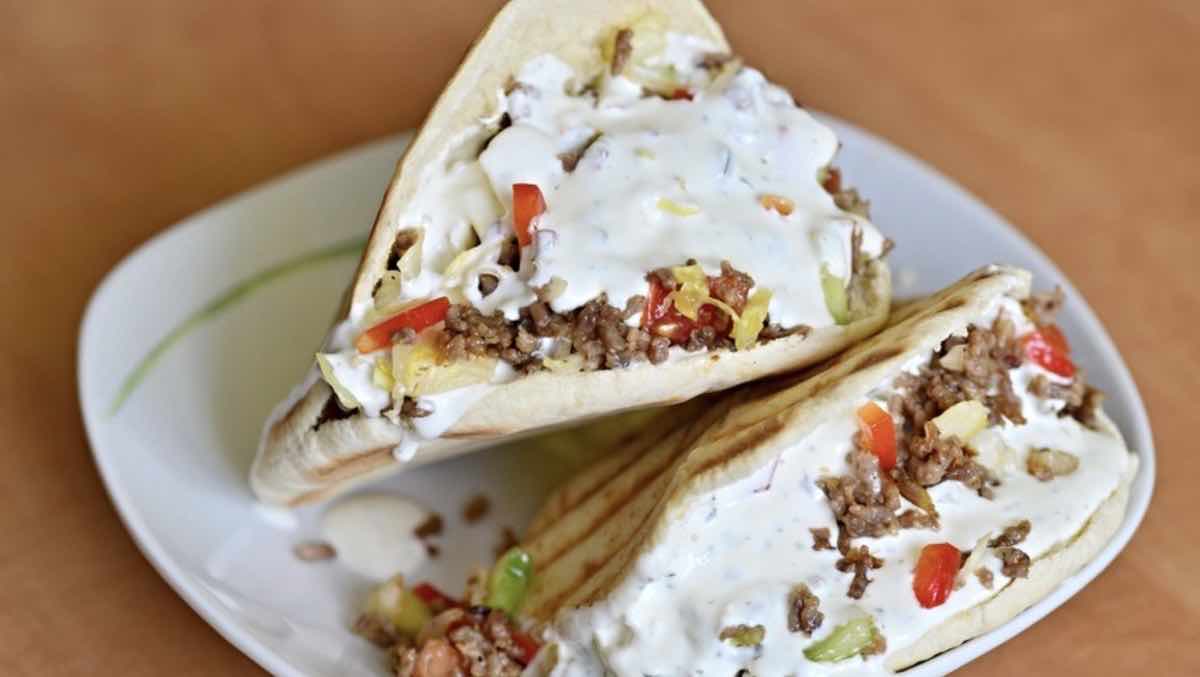 Salsa blanca de kebab o de yogur turca fácil y rápida Recetuquis
