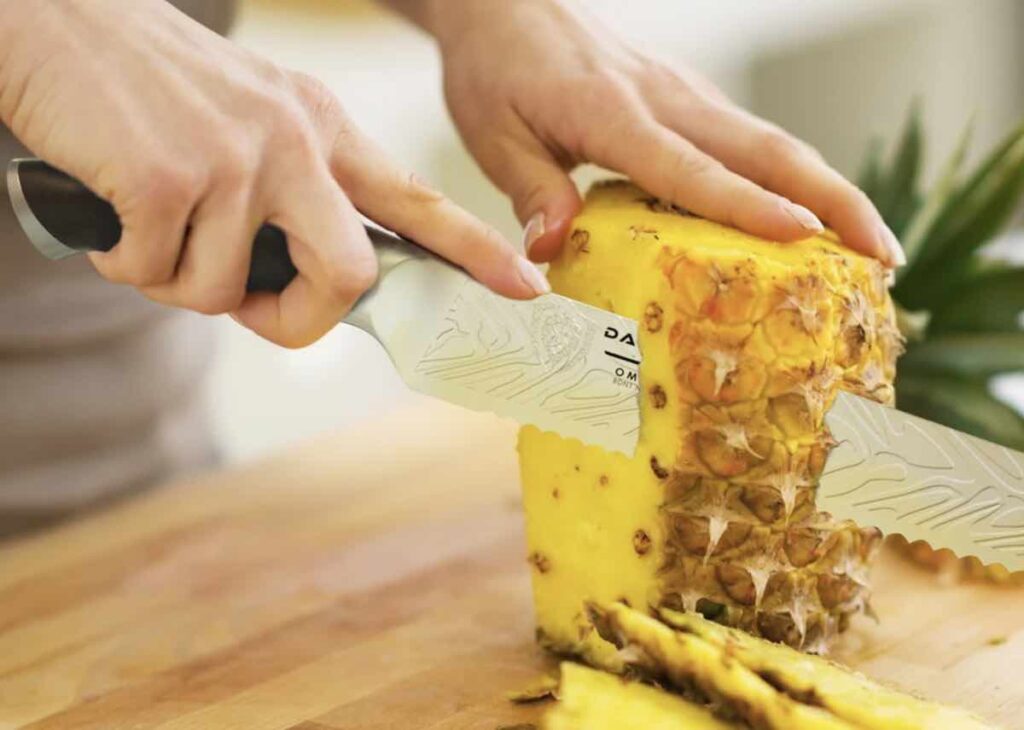 Cómo pelar una piña de forma fácil y rápida, no tardarás ni 5 minutos